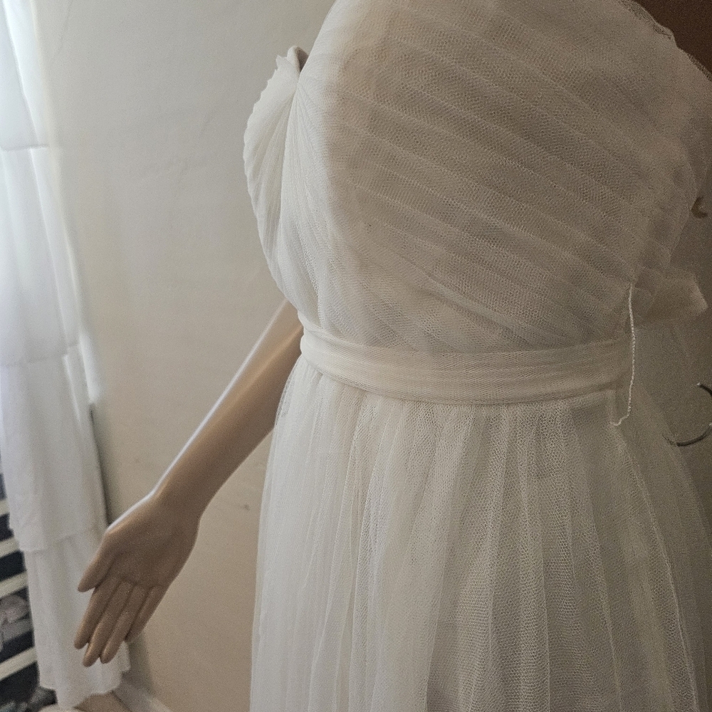 Strapless Sweetheart White Tulle Maxi Dress - Picture 7 of 16